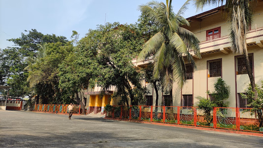 Holy Cross High School