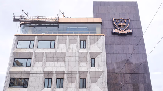 Modern High School International