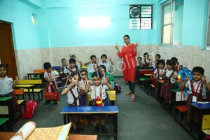 Sona Modern Public School Gallery