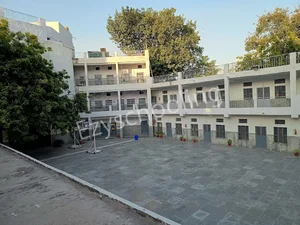 Crescent School Gallery