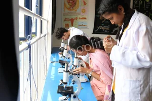 Capstone High Gallery