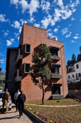 Woodbridge School Gallery