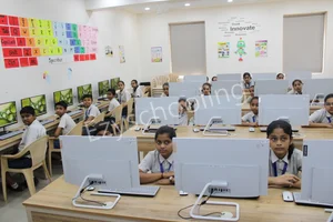 Shree Chandulal Nanavati Vinaymandir Gallery