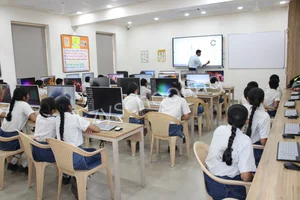 Shree Chandulal Nanavati Vinaymandir Gallery
