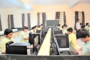 Anubhuti School Gallery