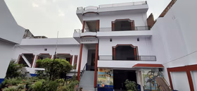 Meritorious Public School, Thakurganj, Lucknow School Building