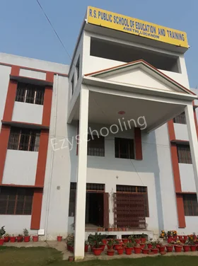 RS Public School
, Amethi, Lucknow School Building