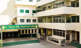 St. Teresa’s Day School & College, Aminabad, Lucknow School Building