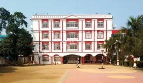 Vardaan International Academy, Gomti Nagar, Lucknow School Building