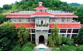 Anubhuti School, Jalgaon, Maharashtra Boarding School Building