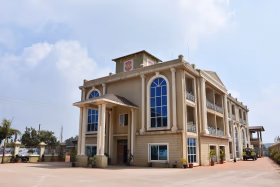 Aston High School & Junior College, Panchgani, Maharashtra Boarding School Building