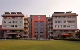 Apeejay School, Panchsheel Park, Delhi School Building