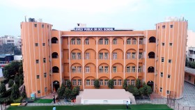 Lovely Public Senior Secondary School, Laxmi Nagar, Delhi School Building