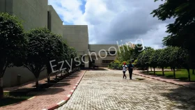 Dr. Cyrus Poonawalla English Medium Senior Secondary School, Urulikanchan, Pune School Building