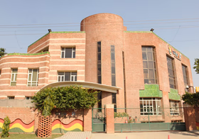 Amiown, Sector 49, Gurgaon School Building