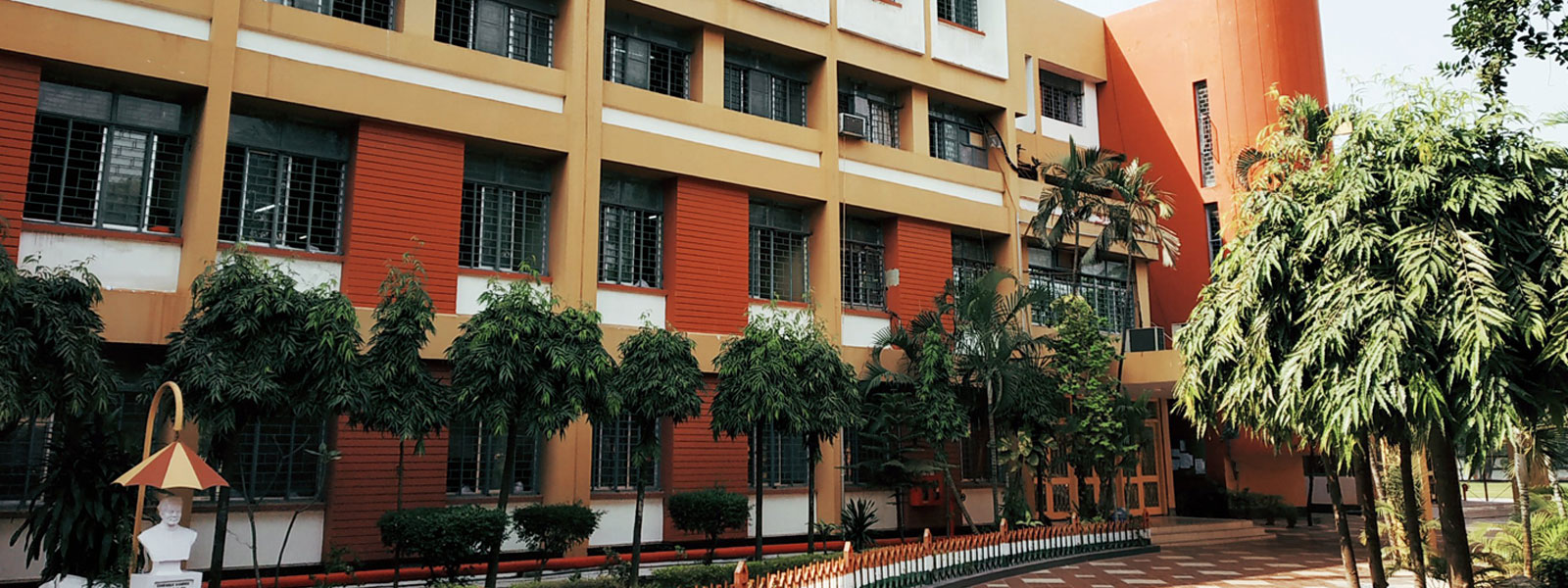 Bharatiya Vidya Bhavan, Saltlake, Kolkata School BuildingImage 1