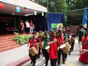 Auden School Gallery 10