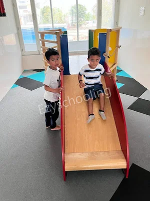 The Li'l Geniuses School Gallery 22