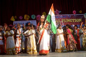 Bright Brain Public Collegiate Gallery 33