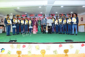 New Public College Gallery 12