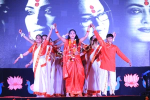 Laurel High The School Gallery 48