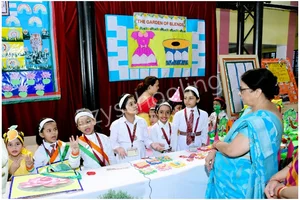 Rani Laxmi Bai Memorial Senior Secondary School Gallery 16