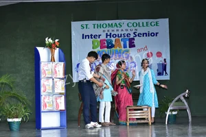 St. Thomas College Gallery 6