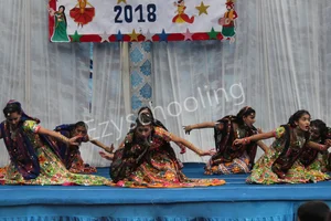 Woodbridge School Gallery 35