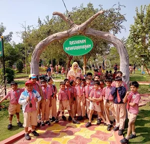 Shiny Scholar School Gallery 14