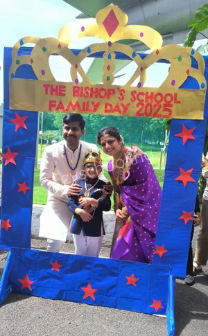 The Bishop's School Gallery 16