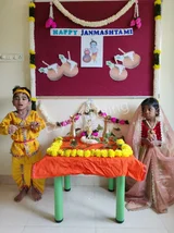 Autumn Leaves Preschool Gallery