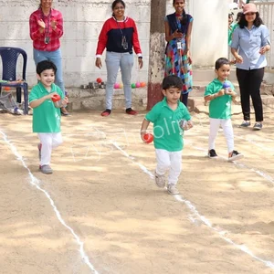 Dots Montessori Gallery 1