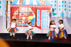 The Learning Curve Gallery 6