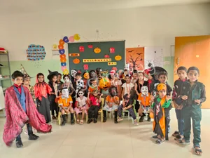 The White Academy Gallery 12