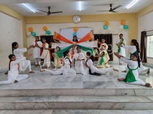 Glenhill School Gallery 8