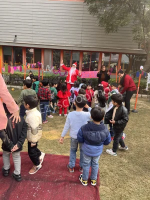 Shiv Nadar School Gallery 42