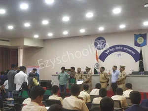 Lokseva e School Gallery 33