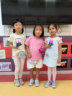 Unicosmos School Gallery 17