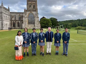 Modern School Gallery 22