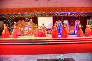 The Lucknow Public Collegiate Gallery 19