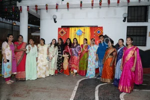 The Earth School Gallery 10