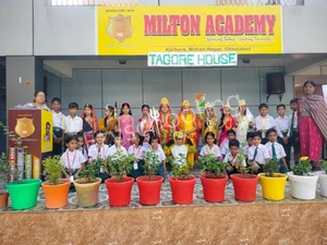 Milton Academy Gallery 17