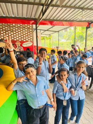 Modern School Gallery 5