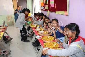 Laurus - The Universal School Gallery 18