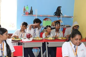 Laurus - The Universal School Gallery 20