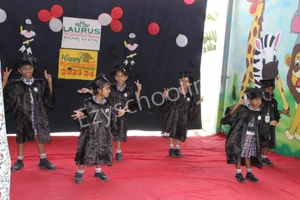 Laurus - The Universal School Gallery 5