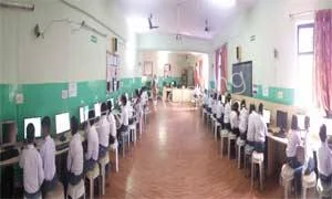 St. Albans School Gallery 12