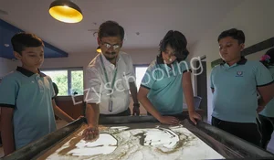 Homerton Grammar School Gallery