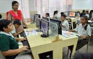 Universal Public School Gallery