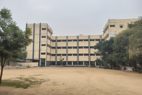 Jeewan Public Secondary School, Uttam Nagar, Delhi School Building